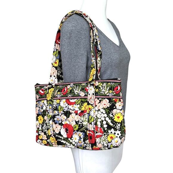 Vera Bradley Quilted Shoulder Bag Purse Poppy Fields Red Yellow Floral Zip Top - Picture 4 of 16
